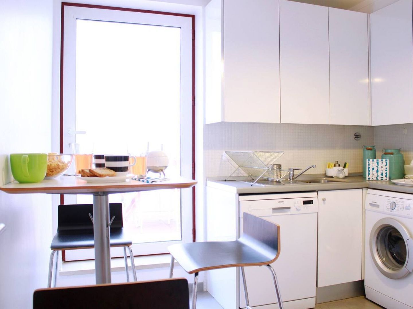 Joivy Modern 1-Bed Apt With Terrace, Moments From Sao Bento Palace Lissabon Exterior foto