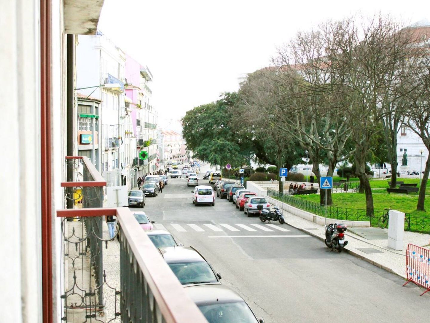 Joivy Modern 1-Bed Apt With Terrace, Moments From Sao Bento Palace Lissabon Exterior foto